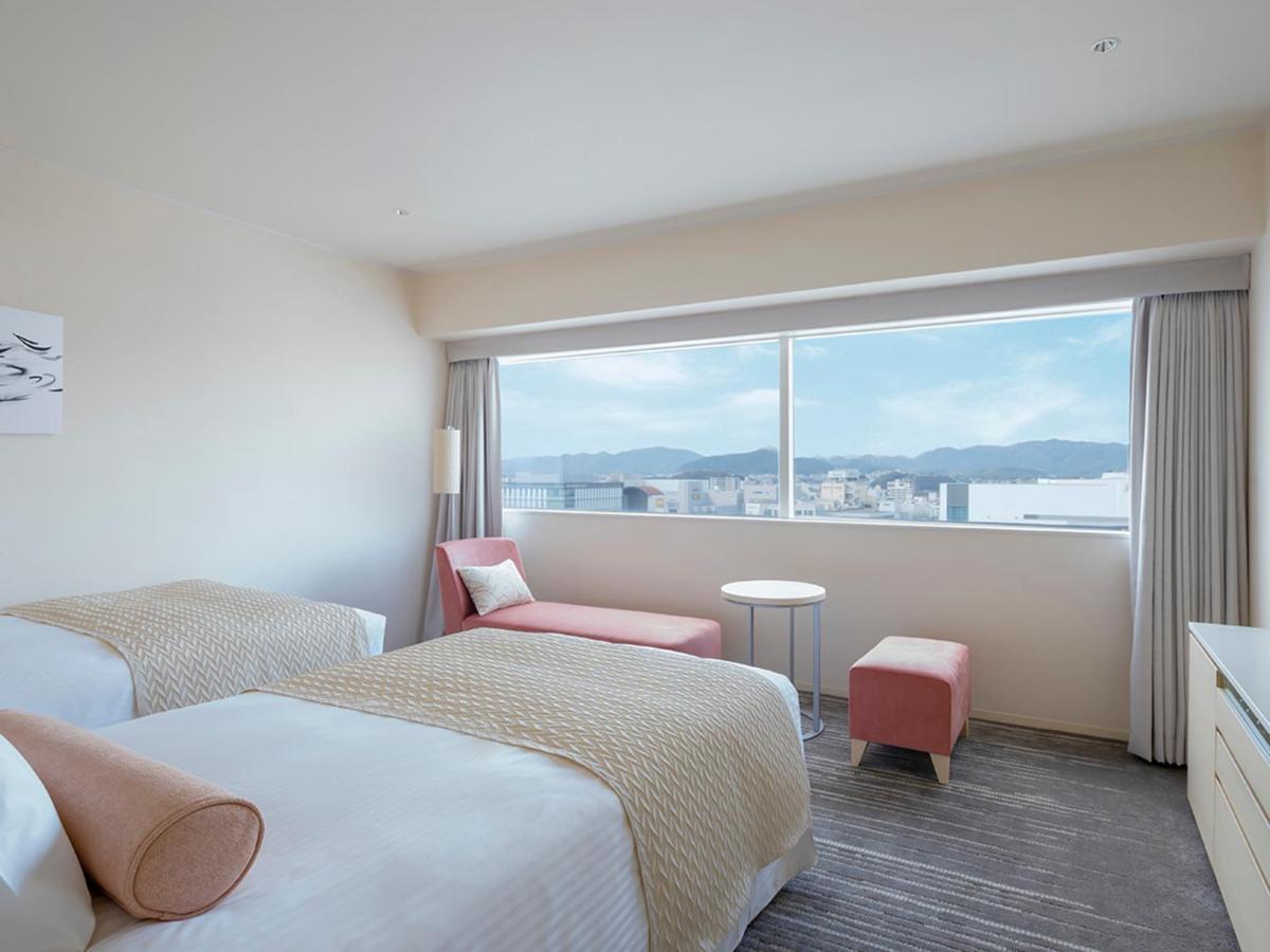 Hotel Nikko Himeji Bagian luar foto
